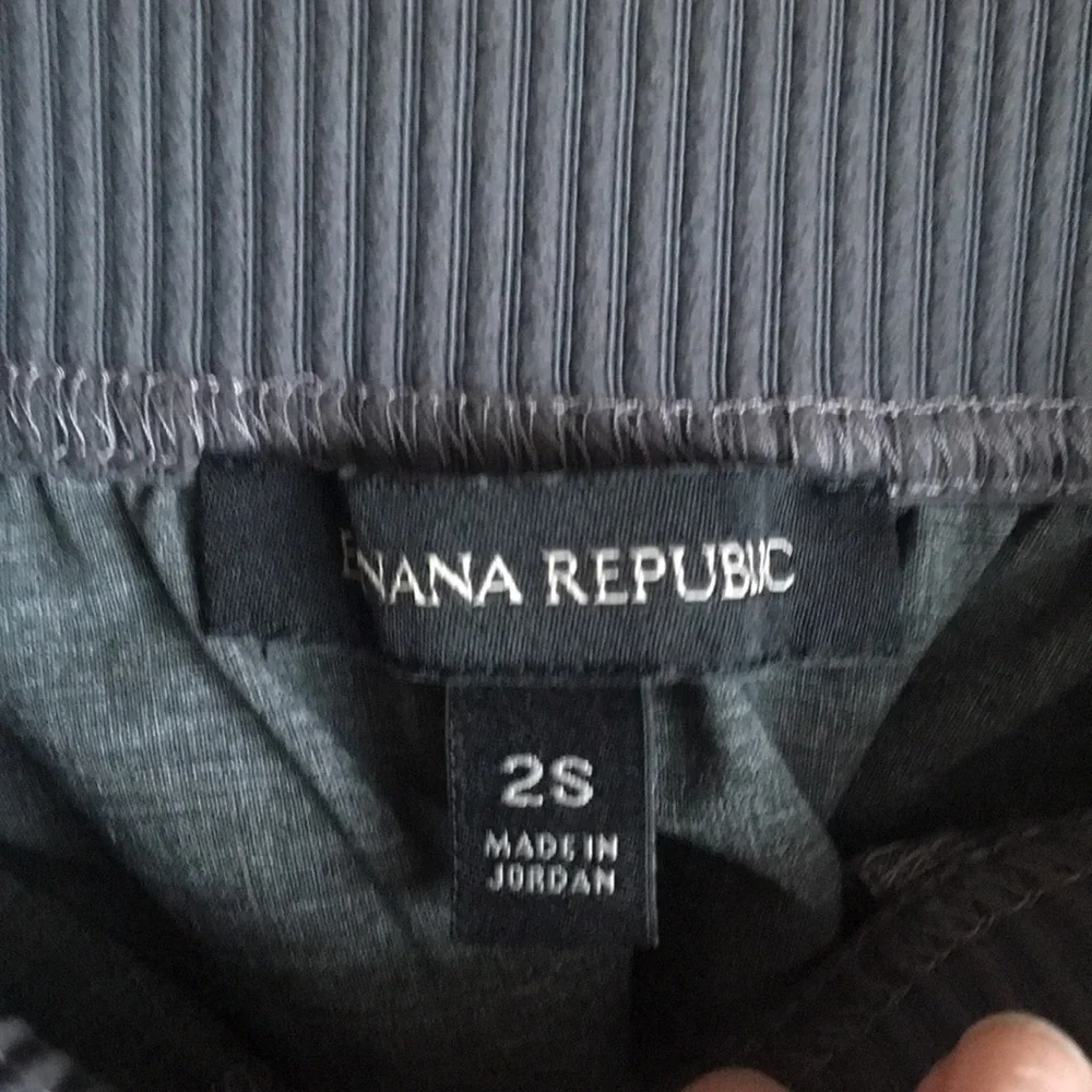 Banana Republic Gray Sz 2 short Pants Jogger Work